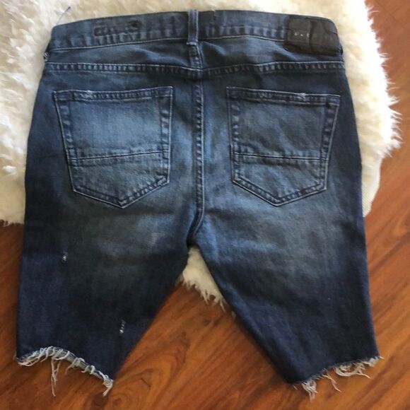 PacSun Cut off Jean mid length shorts Size 30 - Picture 3 of 6